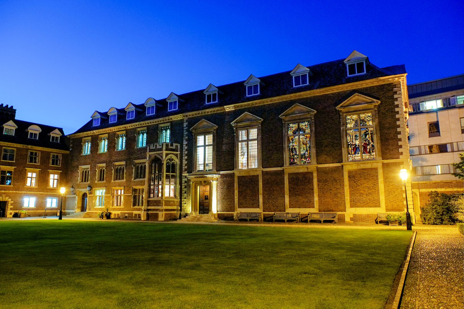 St Catharine's College at night