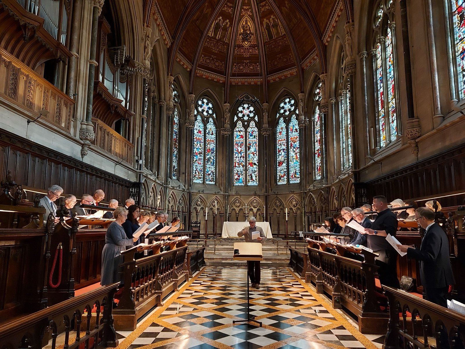 Singing in St Johns Sidney Sussex Chapel